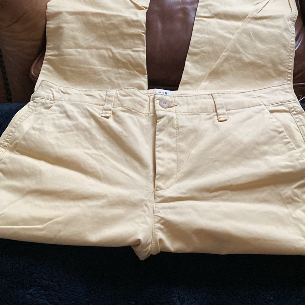 GAP - Picture 4 of 10